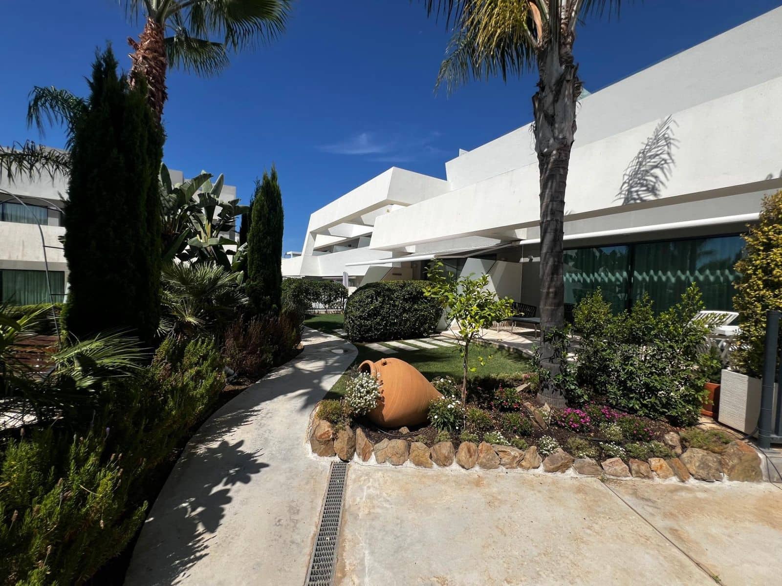 4 bedroom Apartment for sale in La Cala de Mijas - € 1,250,000 (Ref: 10051419)