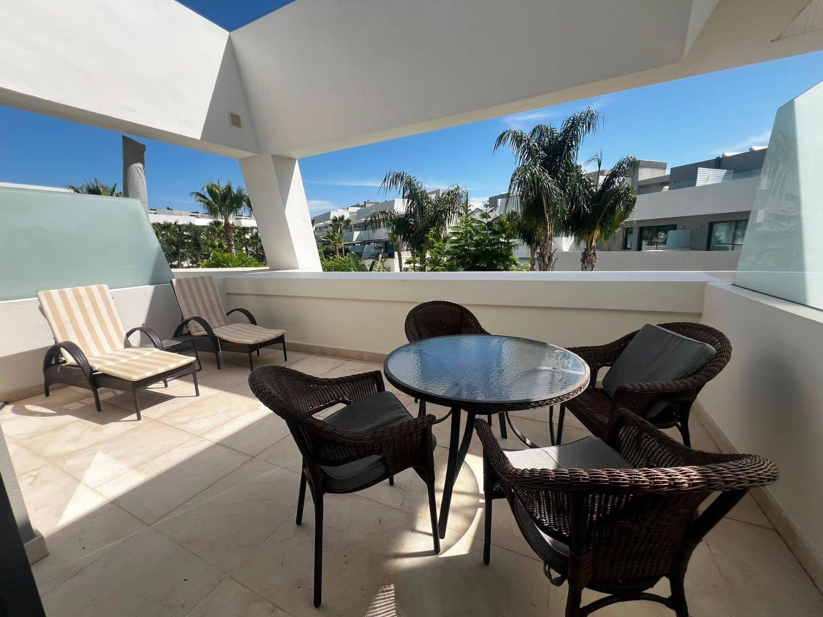 4 bedroom Apartment for sale in La Cala de Mijas - € 1,250,000 (Ref: 10051419)