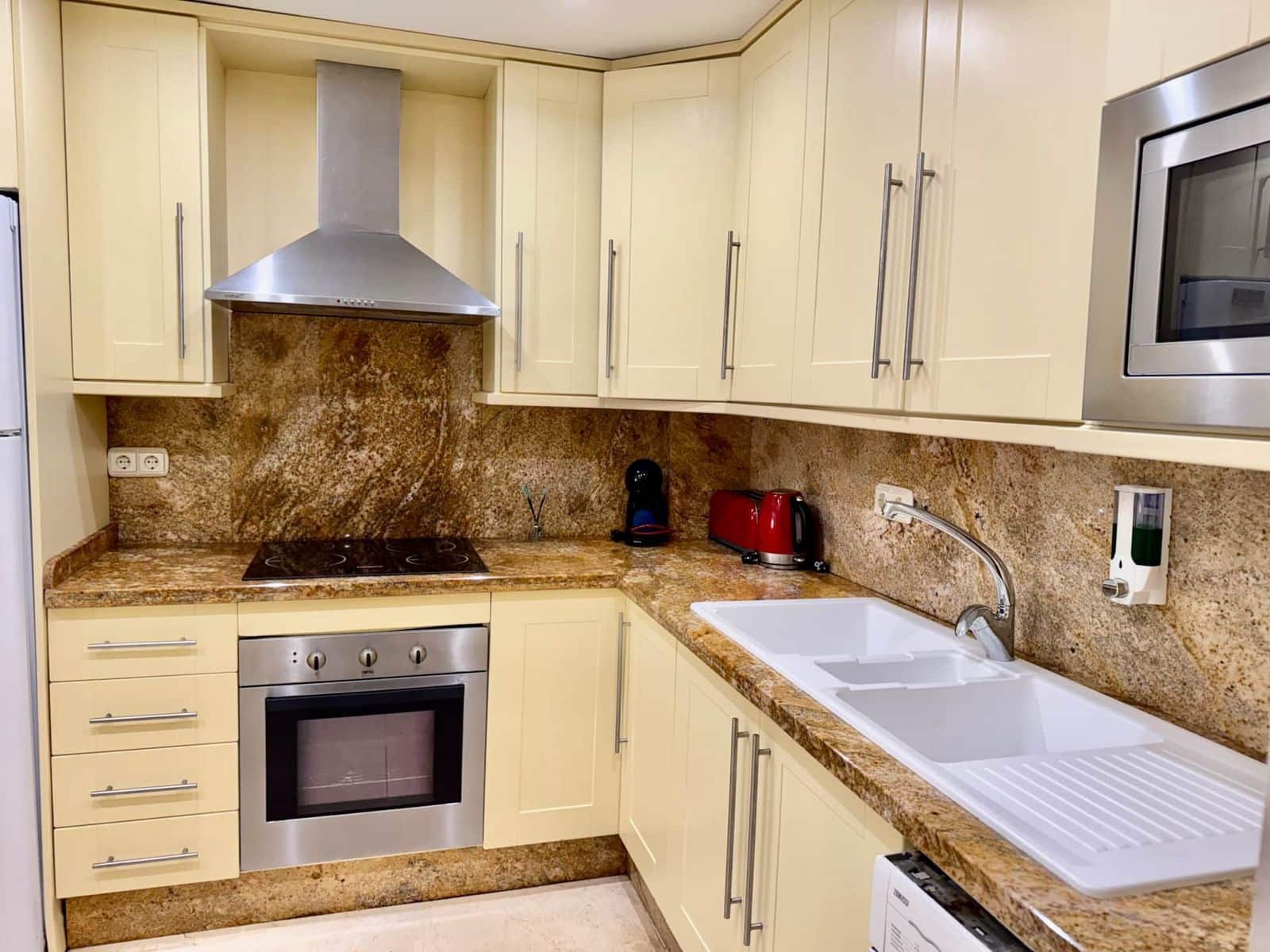 3 quarto Apartamento para venda em Marbella - 725 000 € (Ref: 10051420)