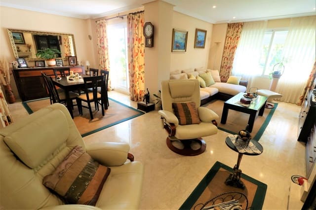 3 camera da letto Villetta Bifamiliare in vendita in Estepona - 580.000 € (Rif: 10051422)