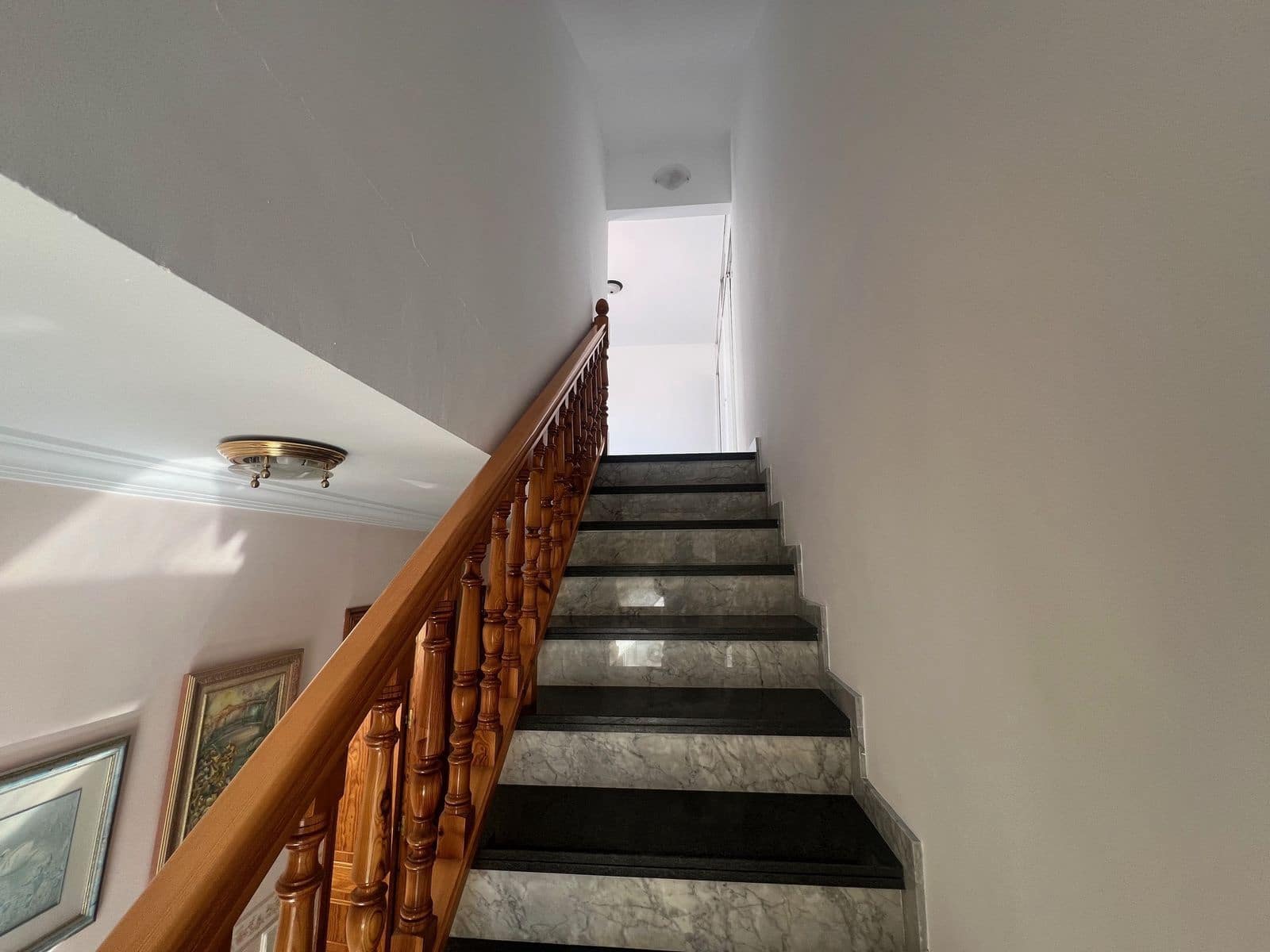 Pareado de 3 habitaciones en Estepona en venta - 625.900 € (Ref: 10051423)
