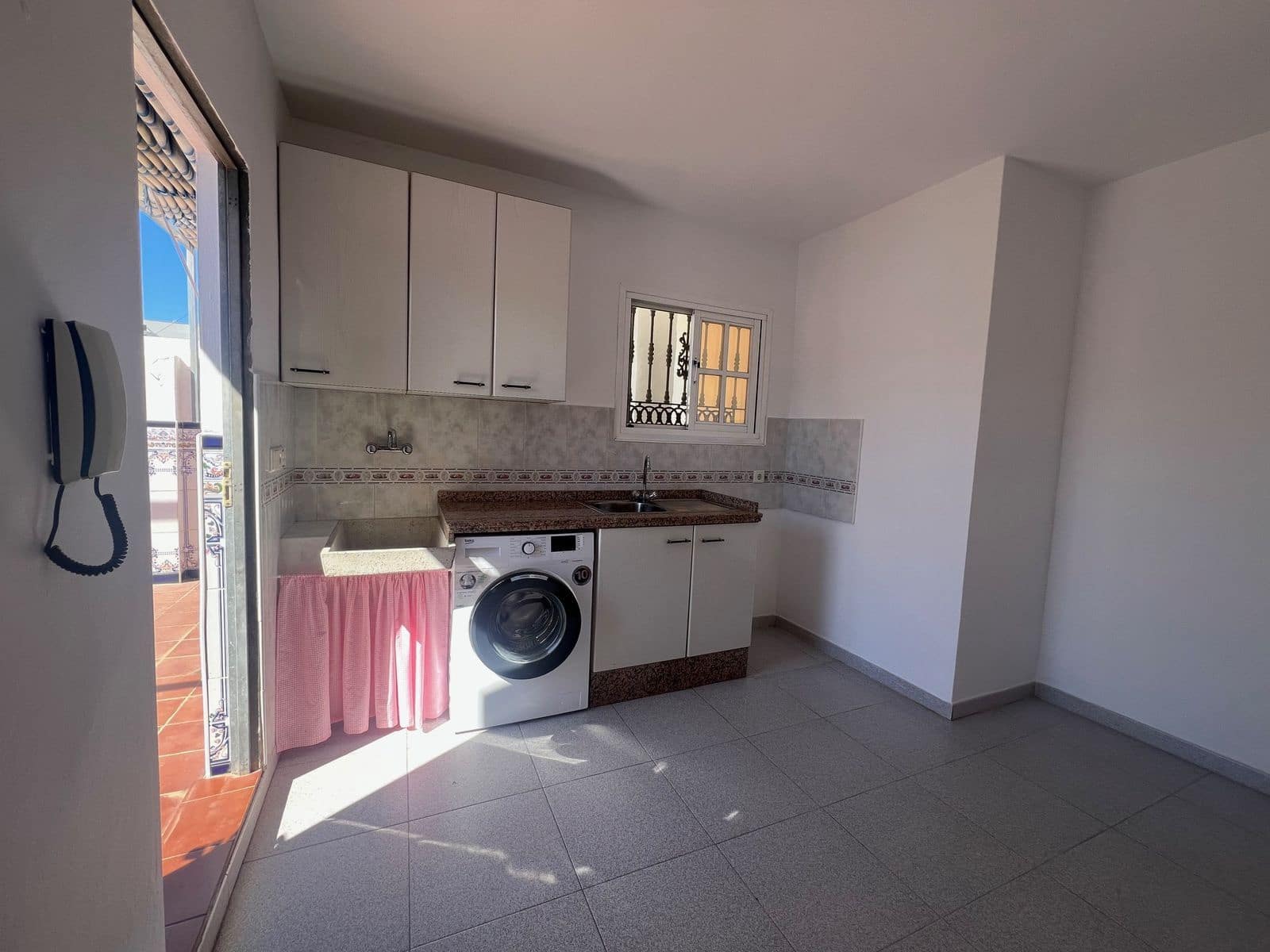 Pareado de 3 habitaciones en Estepona en venta - 625.900 € (Ref: 10051423)