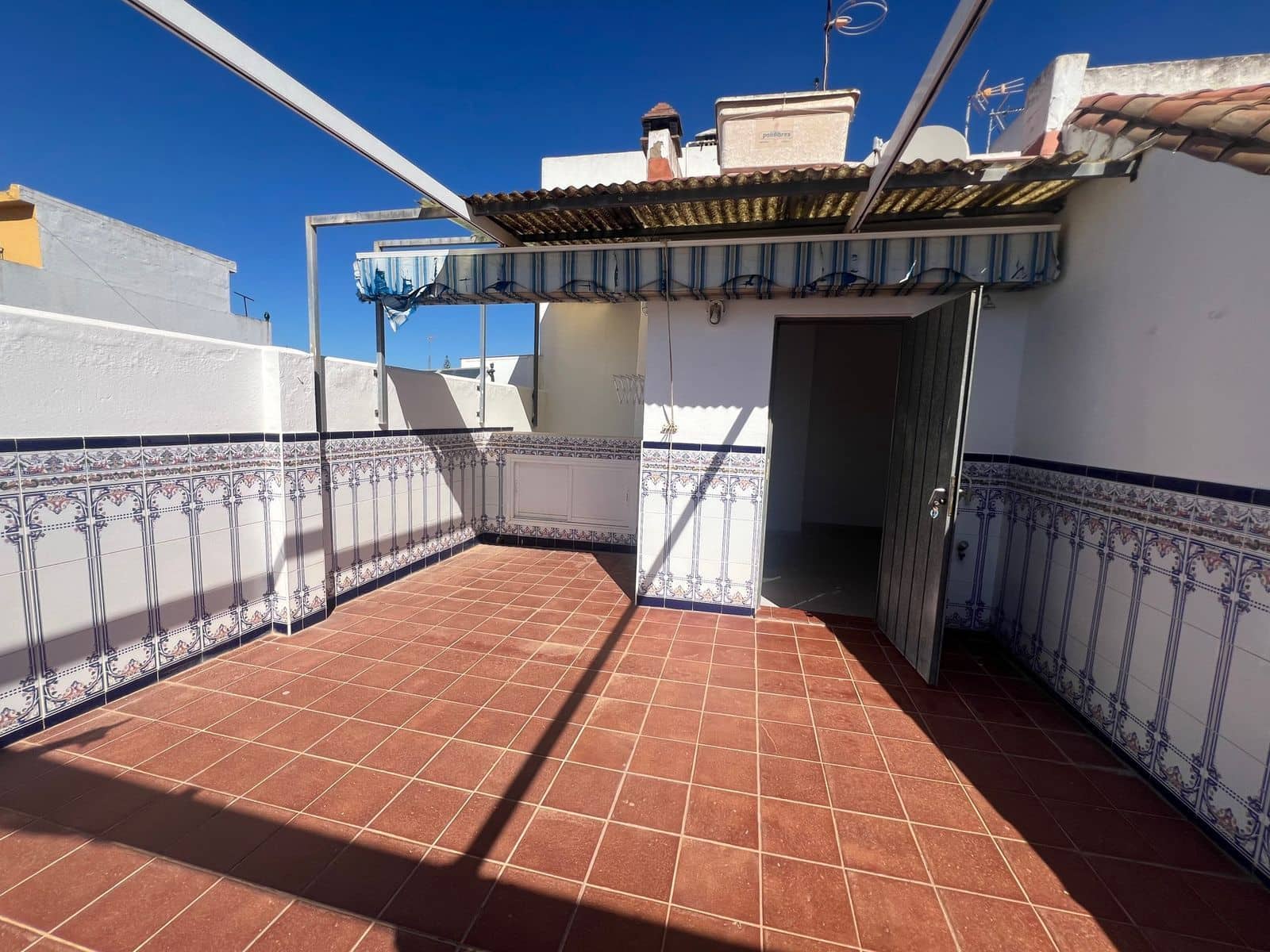 Pareado de 3 habitaciones en Estepona en venta - 625.900 € (Ref: 10051423)