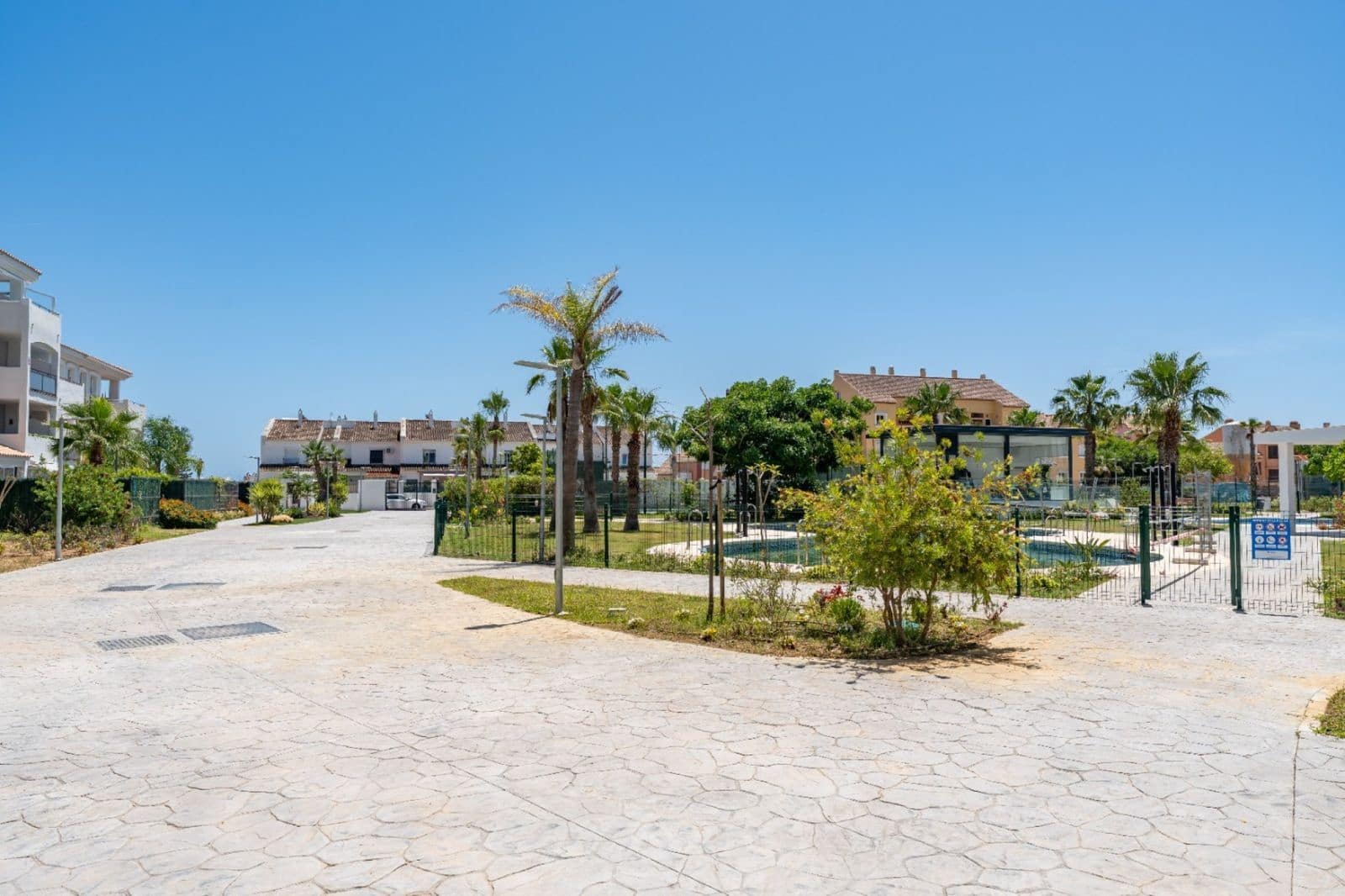 2 Zimmer Apartment zu verkaufen in La Duquesa / Puerto de la Duquesa - 425.000 € (Ref: 10051426)