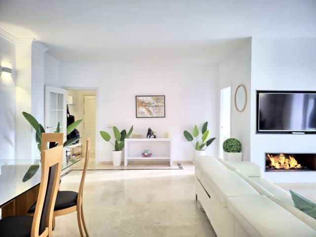 3 slaapkamer Appartement te koop in Cabopino, Marbella - € 635.000 (Ref: 10051427)