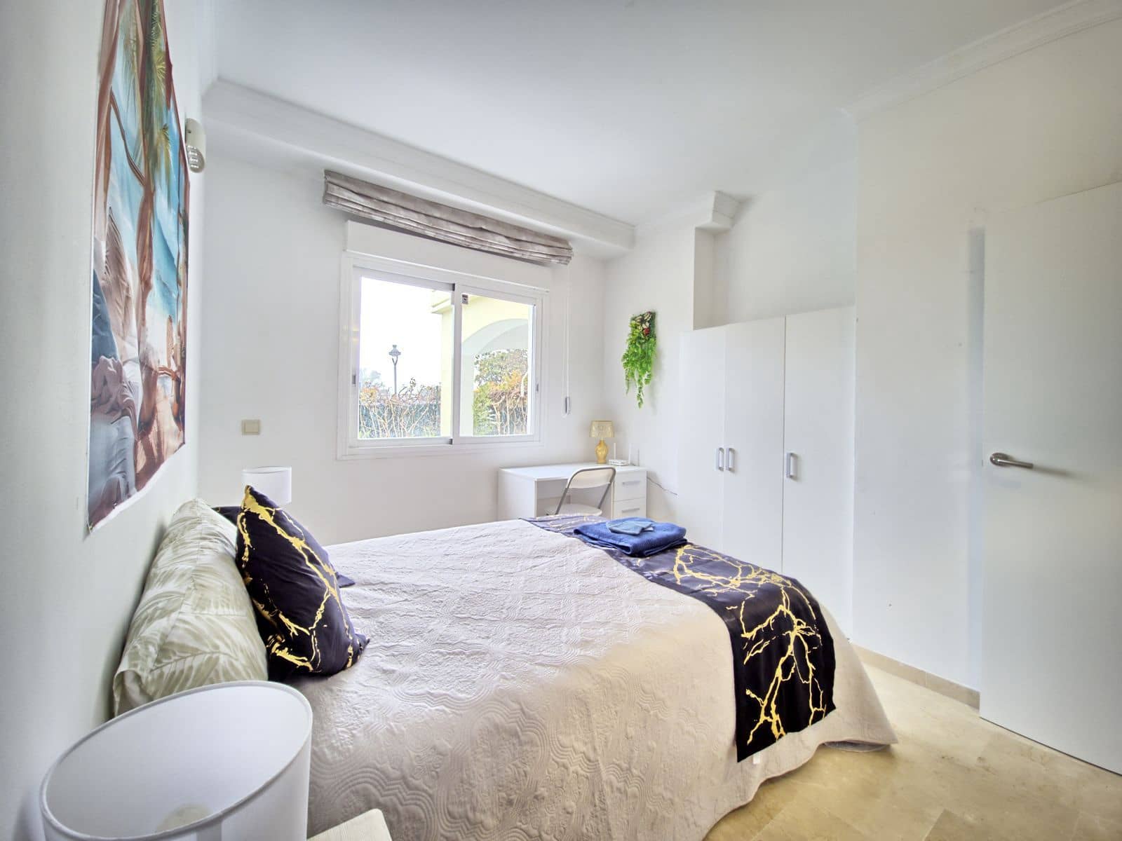 3 slaapkamer Appartement te koop in Cabopino - € 635.000 (Ref: 10051427)