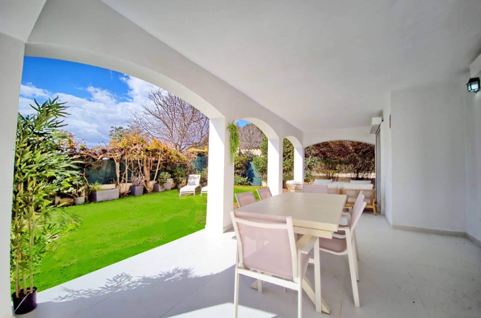 3 slaapkamer Appartement te koop in Cabopino - € 635.000 (Ref: 10051427)