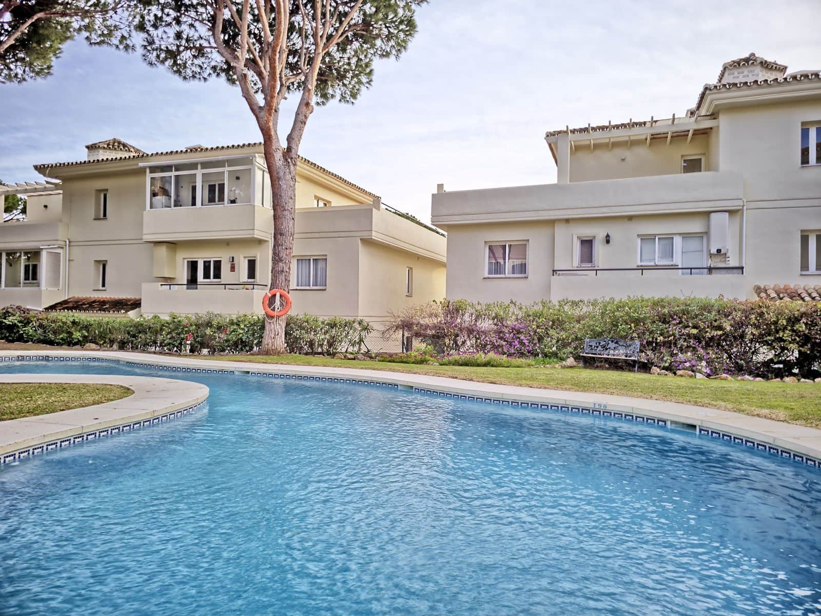 3 slaapkamer Appartement te koop in Cabopino - € 635.000 (Ref: 10051427)
