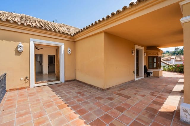 4 camera da letto Villa in vendita in Estepona - 1.250.000 € (Rif: 10051432)