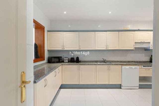 3 quarto Casa em Banda para venda em Nueva Andalucia, Marbella - 1 250 000 € (Ref: 10051434)