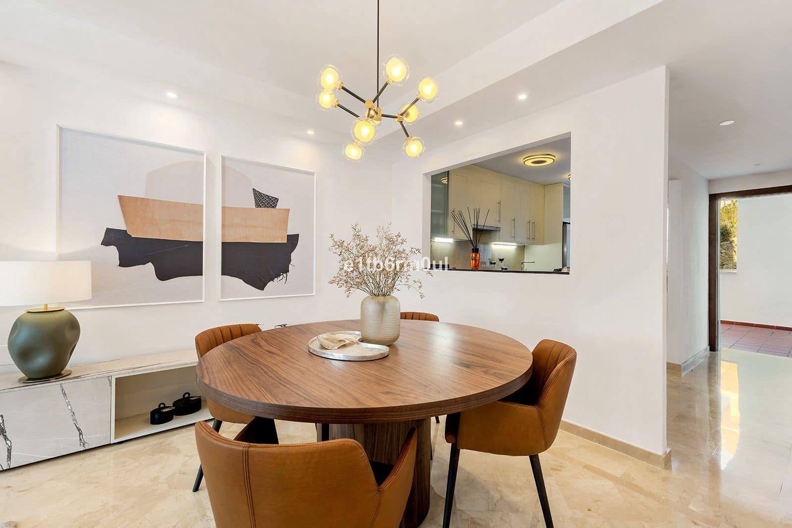 2 slaapkamer Appartement te koop in Nueva Andalucia - € 595.000 (Ref: 10051435)
