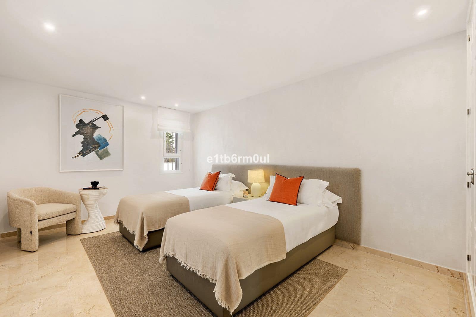2 slaapkamer Appartement te koop in Nueva Andalucia - € 595.000 (Ref: 10051435)