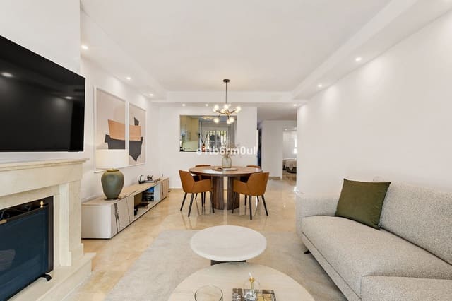 2 slaapkamer Appartement te koop in Nueva Andalucia, Marbella - € 595.000 (Ref: 10051435)