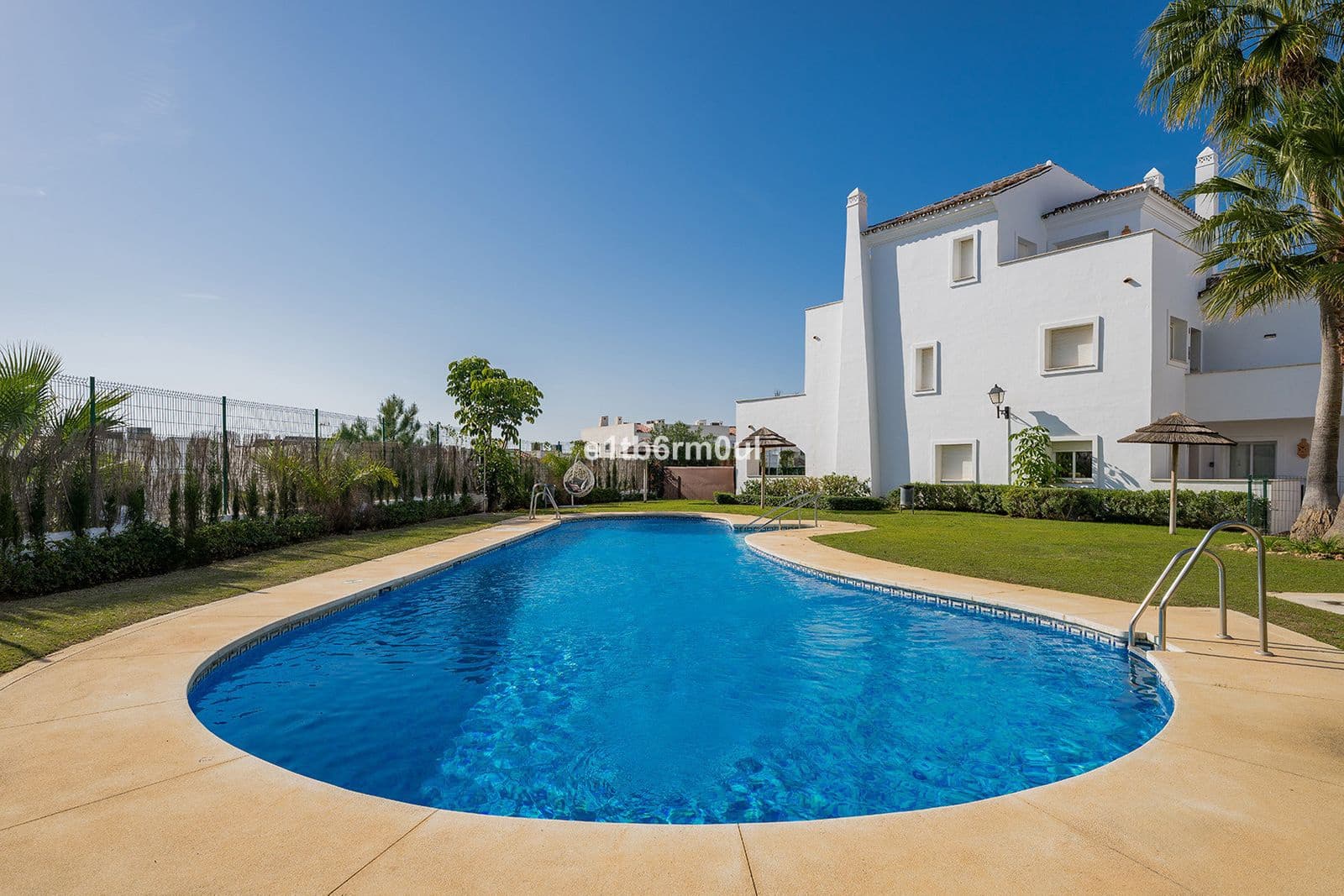 2 slaapkamer Appartement te koop in Nueva Andalucia - € 595.000 (Ref: 10051435)