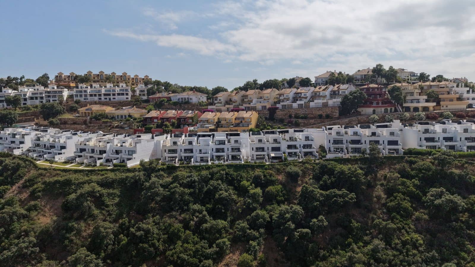 4 bedroom Townhouse for sale in La Mairena - € 615,000 (Ref: 10051436)