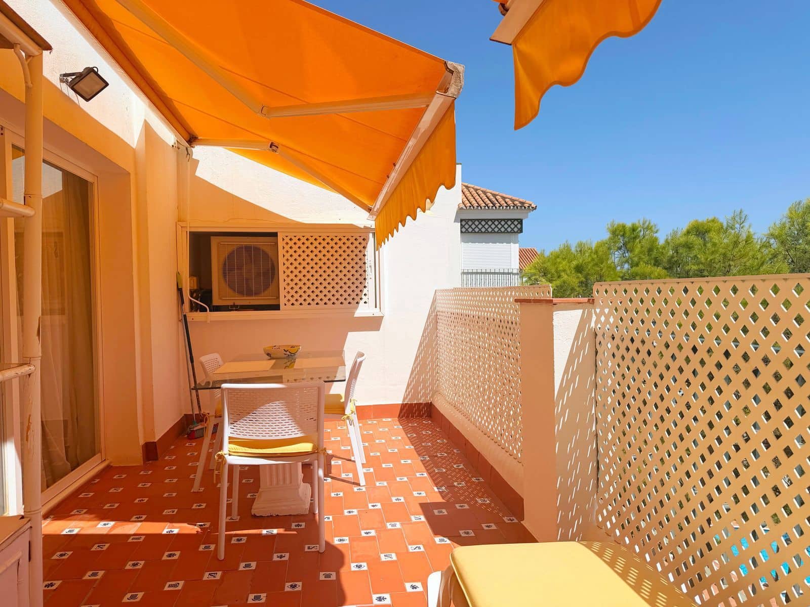 2 makuuhuone Huoneisto myytävänä paikassa Estepona - 475 000 € (Ref: 10051438)
