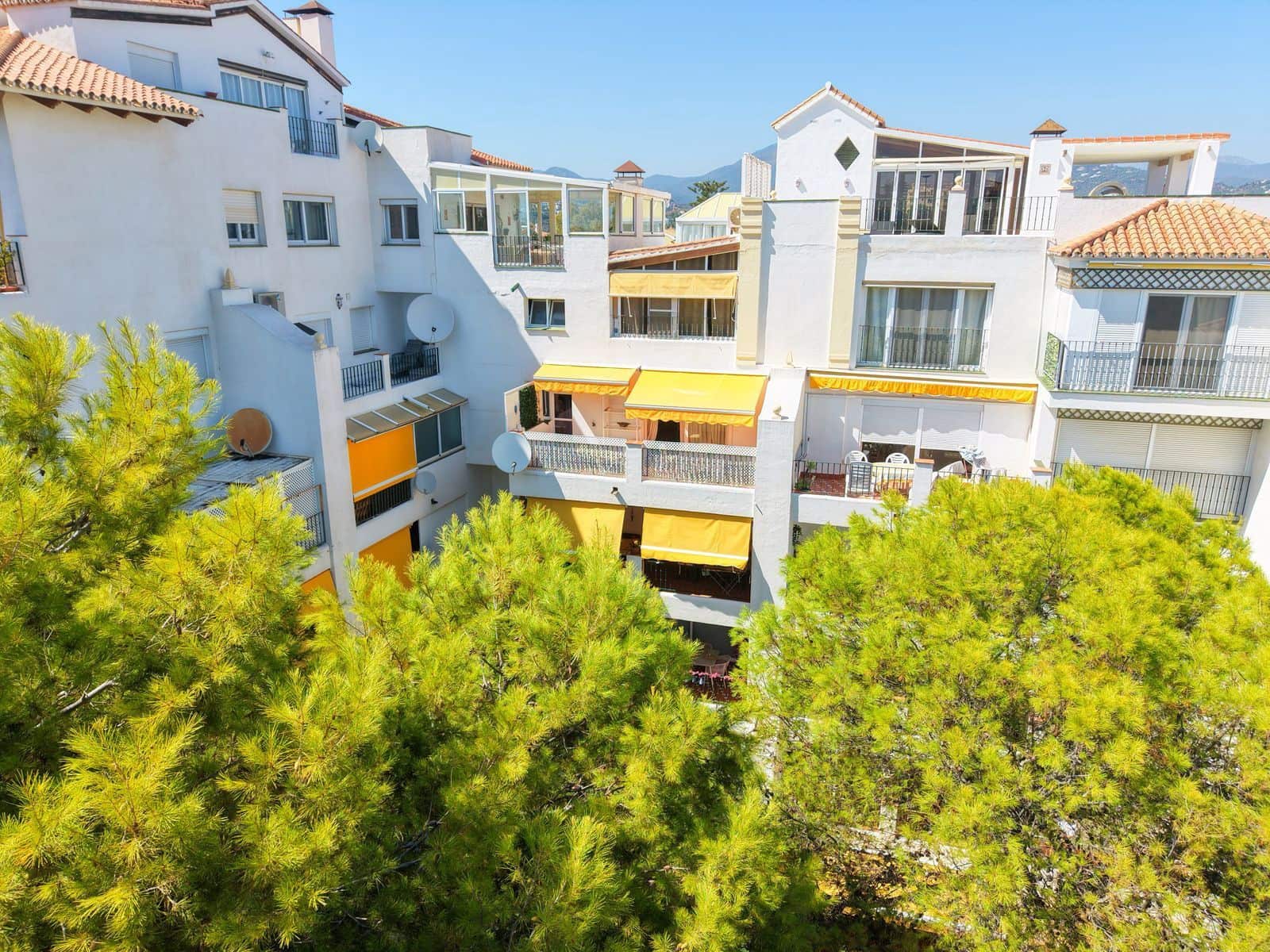 2 makuuhuone Huoneisto myytävänä paikassa Estepona - 475 000 € (Ref: 10051438)