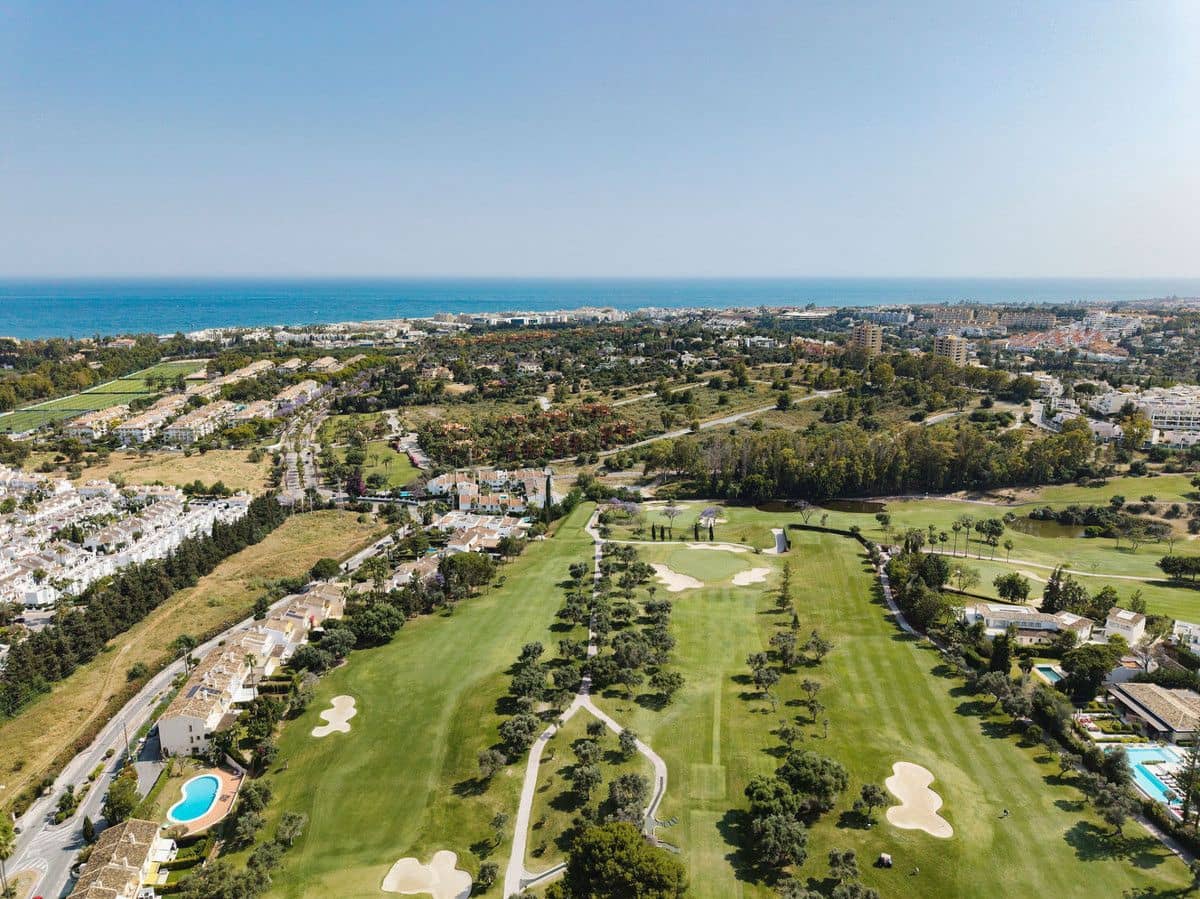 4 bedroom Townhouse for sale in Nueva Andalucia - € 1,650,000 (Ref: 10051439)