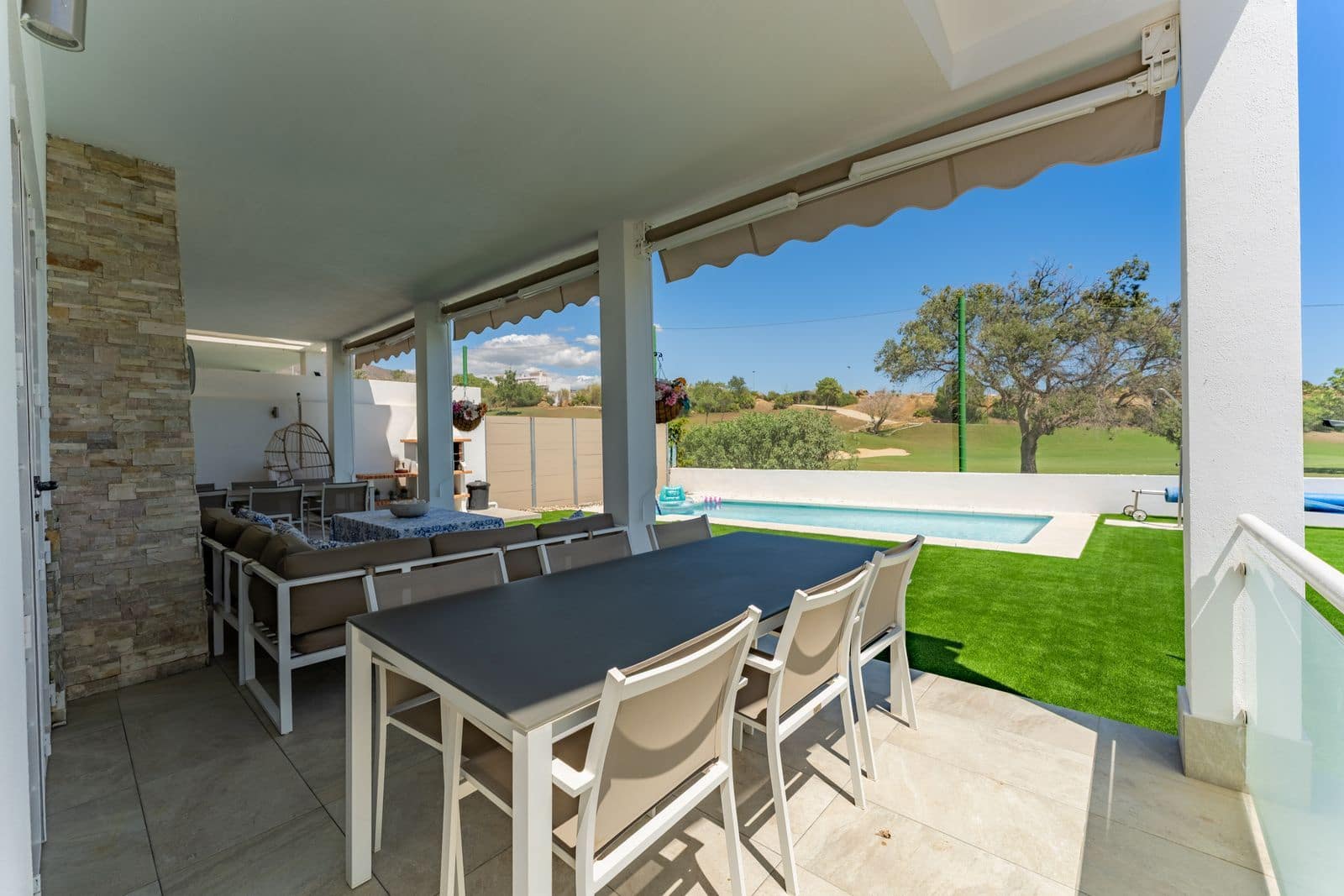 6 makuuhuone Paritalo myytävänä paikassa Estepona - 1 200 000 € (Ref: 10051442)