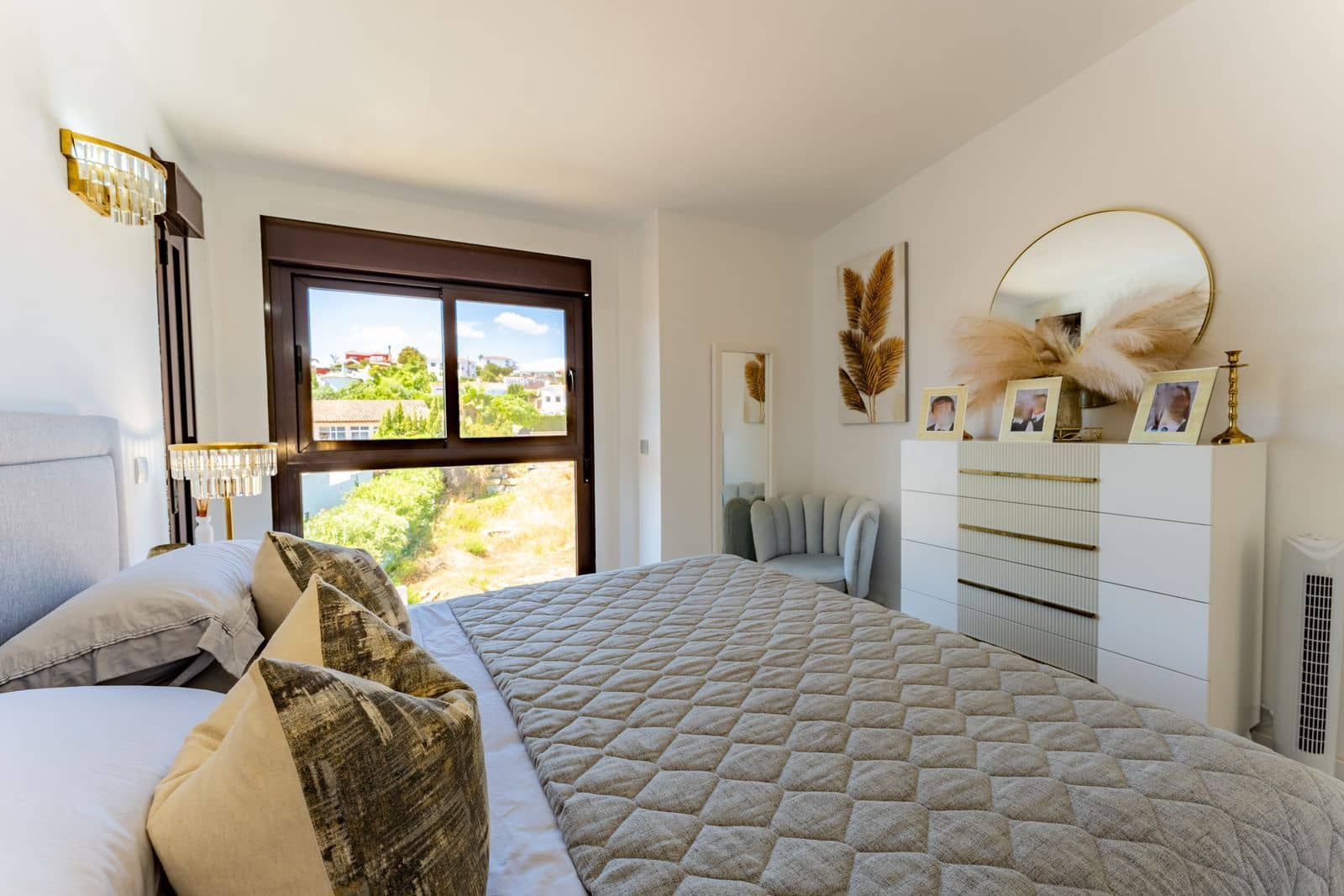 6 makuuhuone Paritalo myytävänä paikassa Estepona - 1 200 000 € (Ref: 10051442)