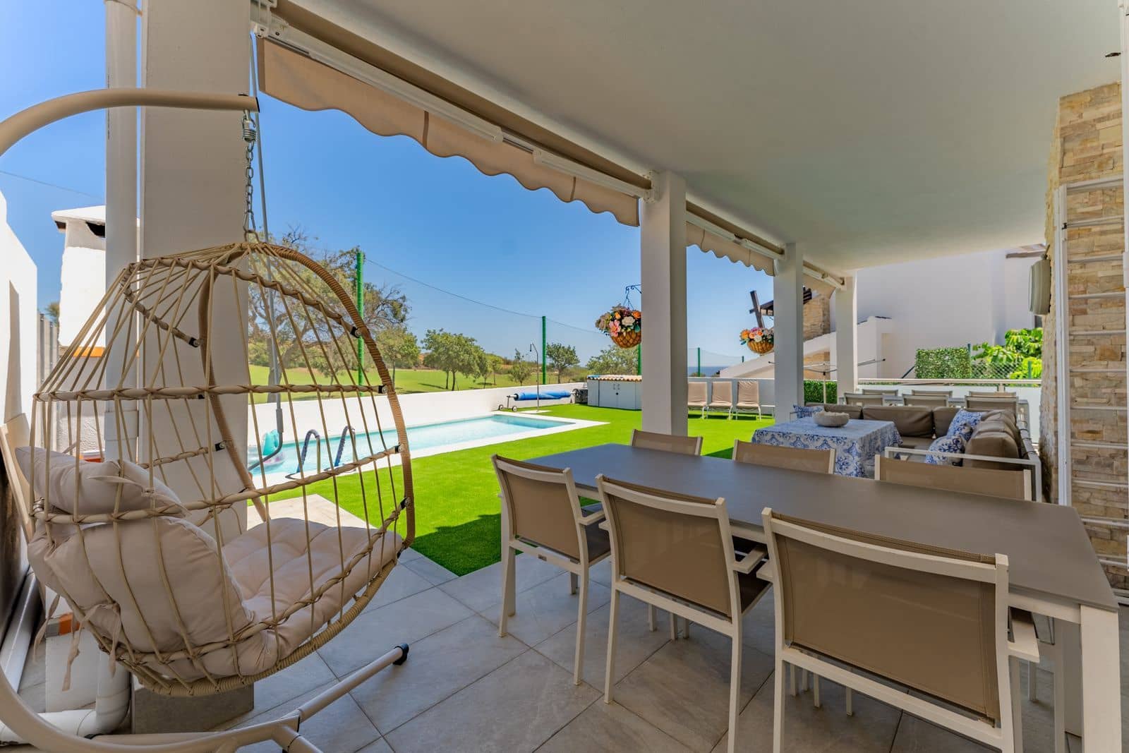 6 makuuhuone Paritalo myytävänä paikassa Estepona - 1 200 000 € (Ref: 10051442)