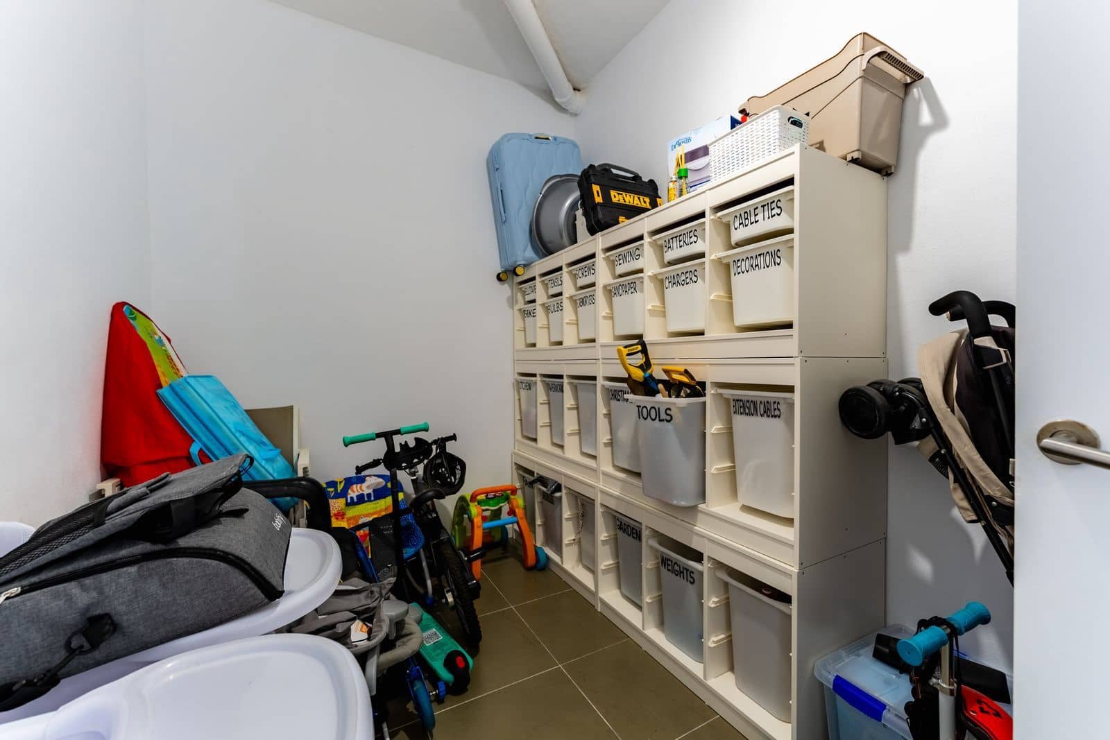 6 makuuhuone Paritalo myytävänä paikassa Estepona - 1 200 000 € (Ref: 10051442)