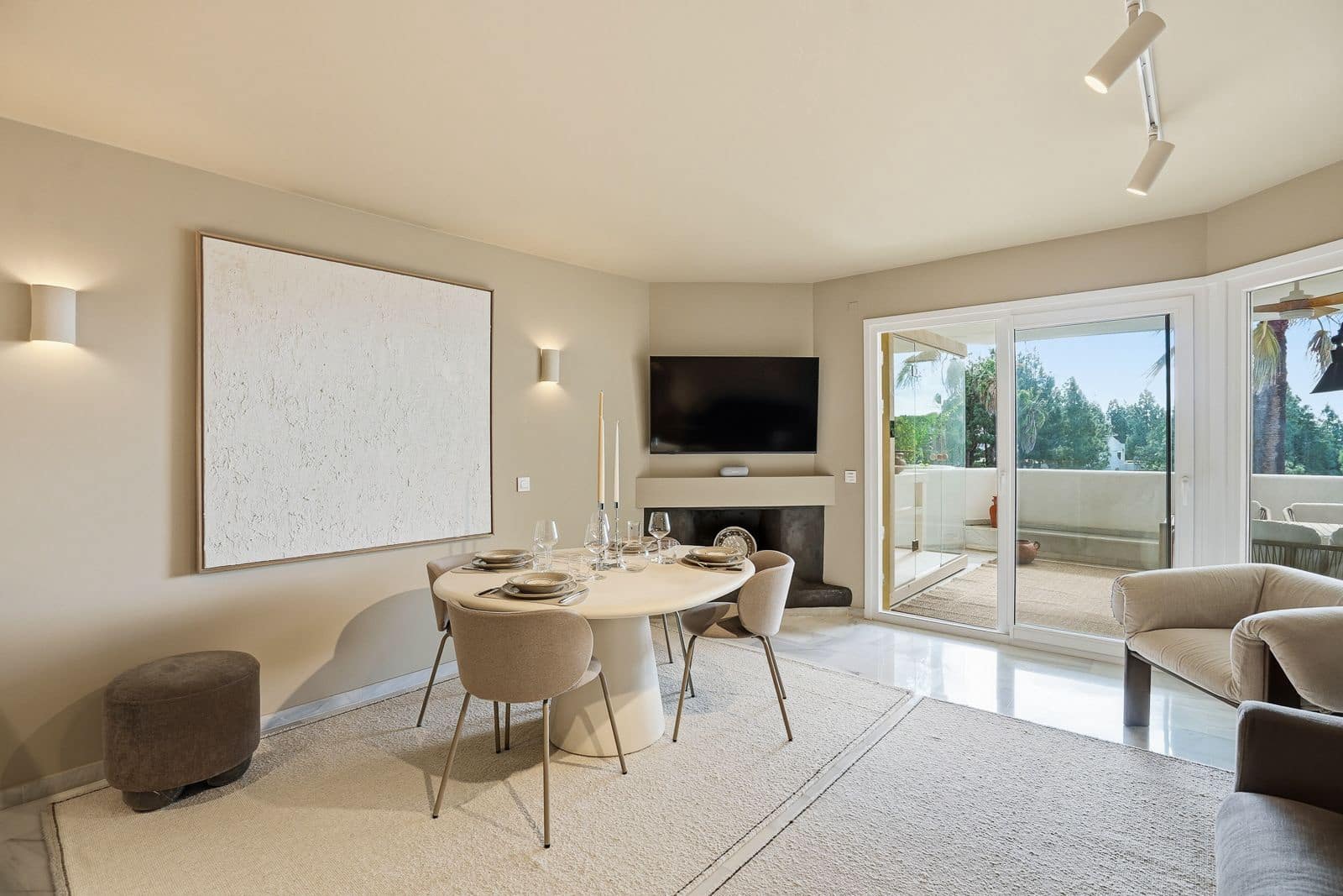 3 bedroom Apartment for sale in Calahonda - € 549,000 (Ref: 10051449)