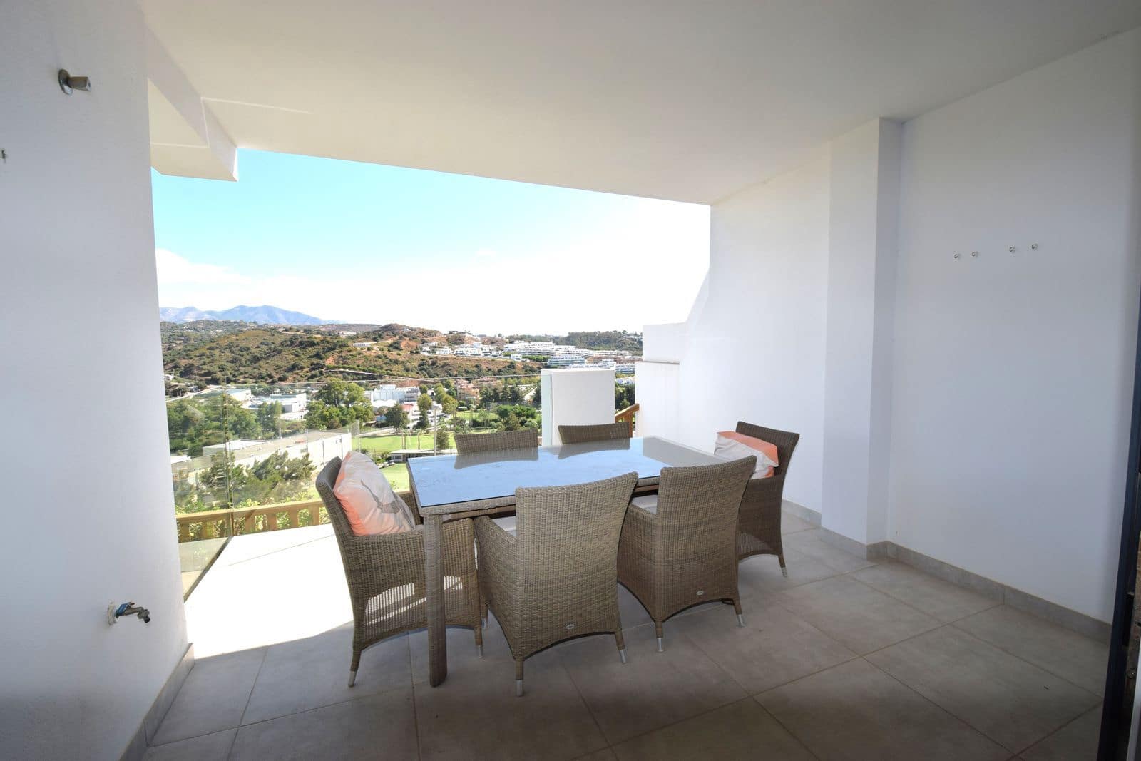 3 makuuhuone Huoneisto myytävänä paikassa La Cala de Mijas - 675 000 € (Ref: 10051452)