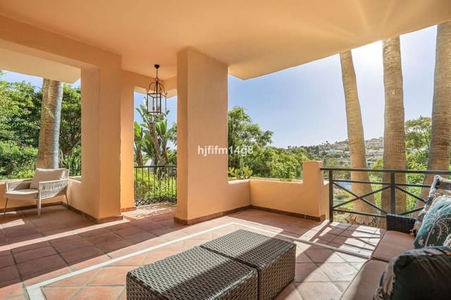 3 Zimmer Apartment zu verkaufen in El Paraiso, Estepona - 545.000 € (Ref: 10051458)