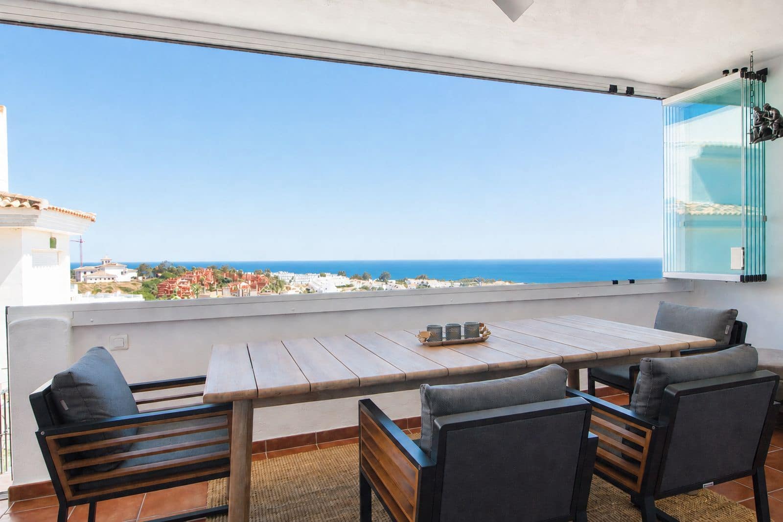 4 bedroom Townhouse for sale in Manilva - € 670,000 (Ref: 10051462)