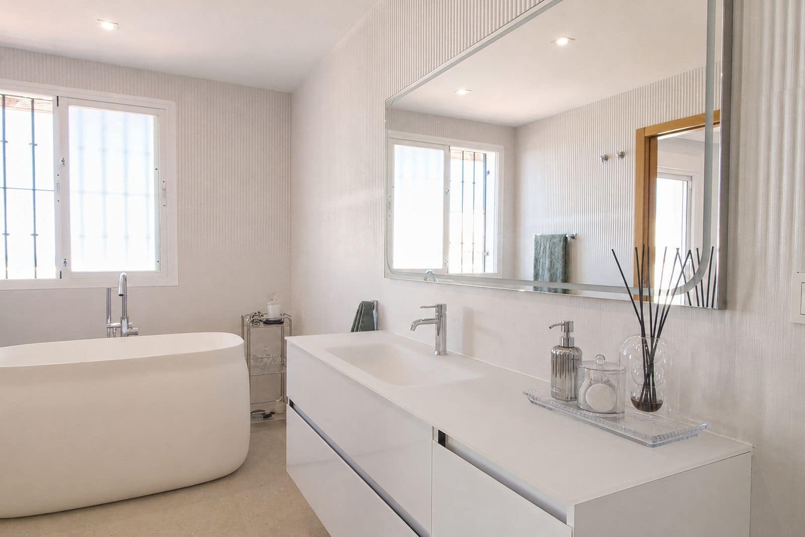 4 bedroom Townhouse for sale in Manilva - € 670,000 (Ref: 10051462)