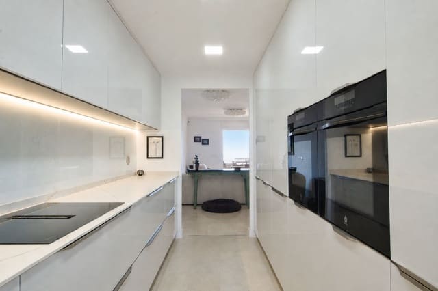 Casa de 4 habitaciones en Manilva en venta - 670.000 € (Ref: 10051462)