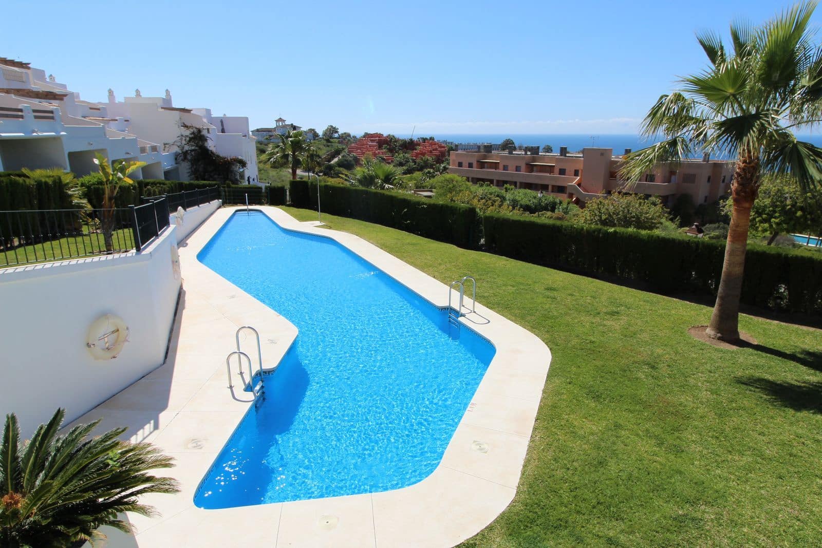 4 bedroom Townhouse for sale in Manilva - € 670,000 (Ref: 10051462)