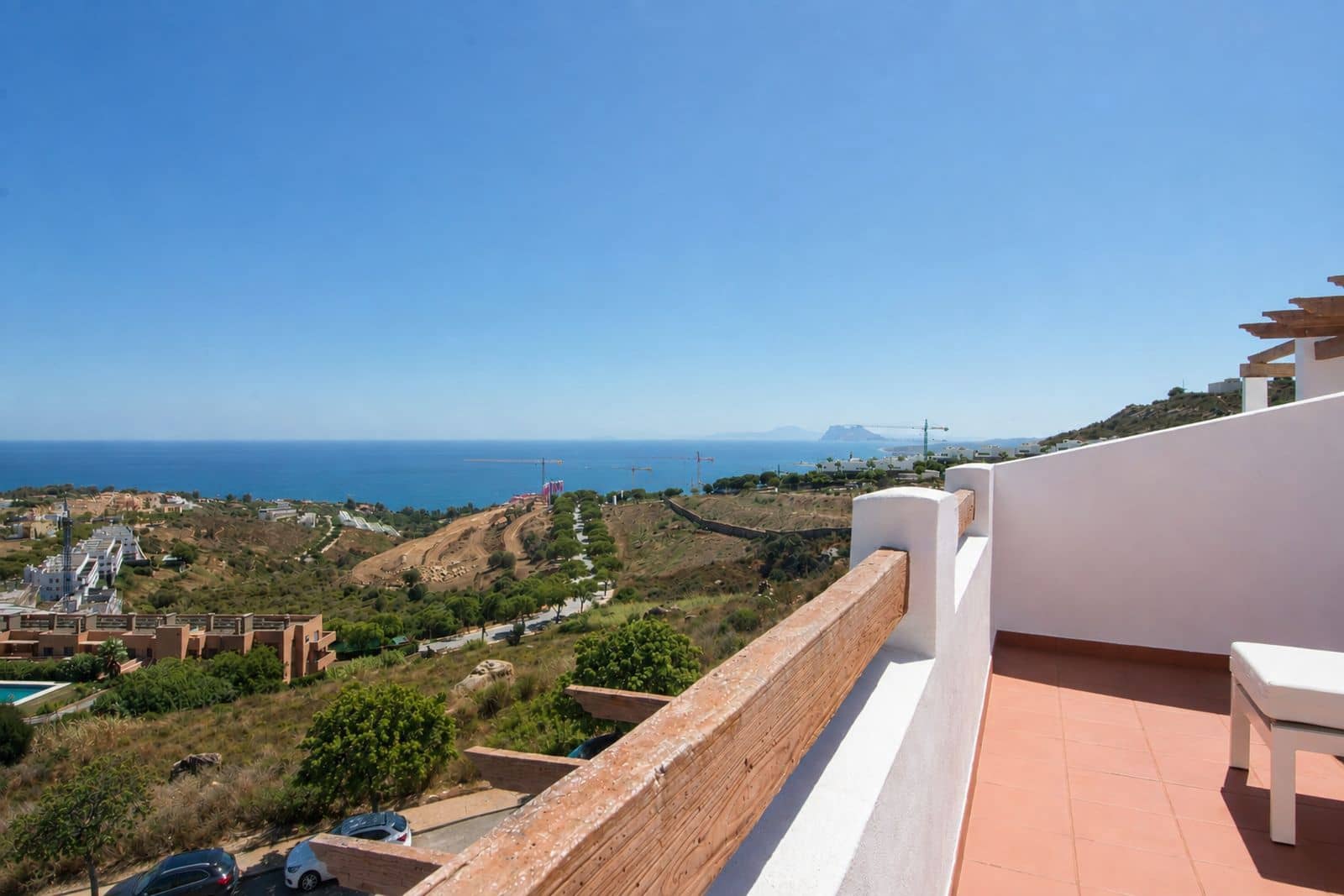 4 bedroom Townhouse for sale in Manilva - € 670,000 (Ref: 10051462)