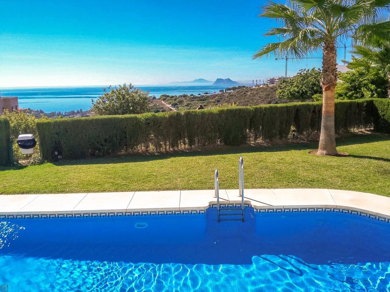 4 bedroom Townhouse for sale in Manilva - € 670,000 (Ref: 10051462)