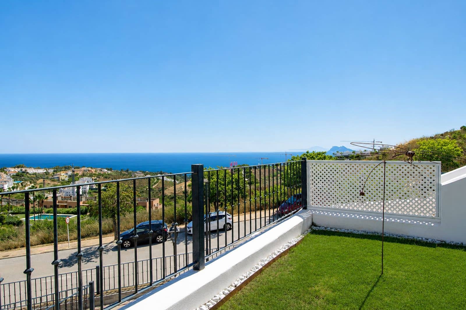 4 bedroom Townhouse for sale in Manilva - € 670,000 (Ref: 10051462)