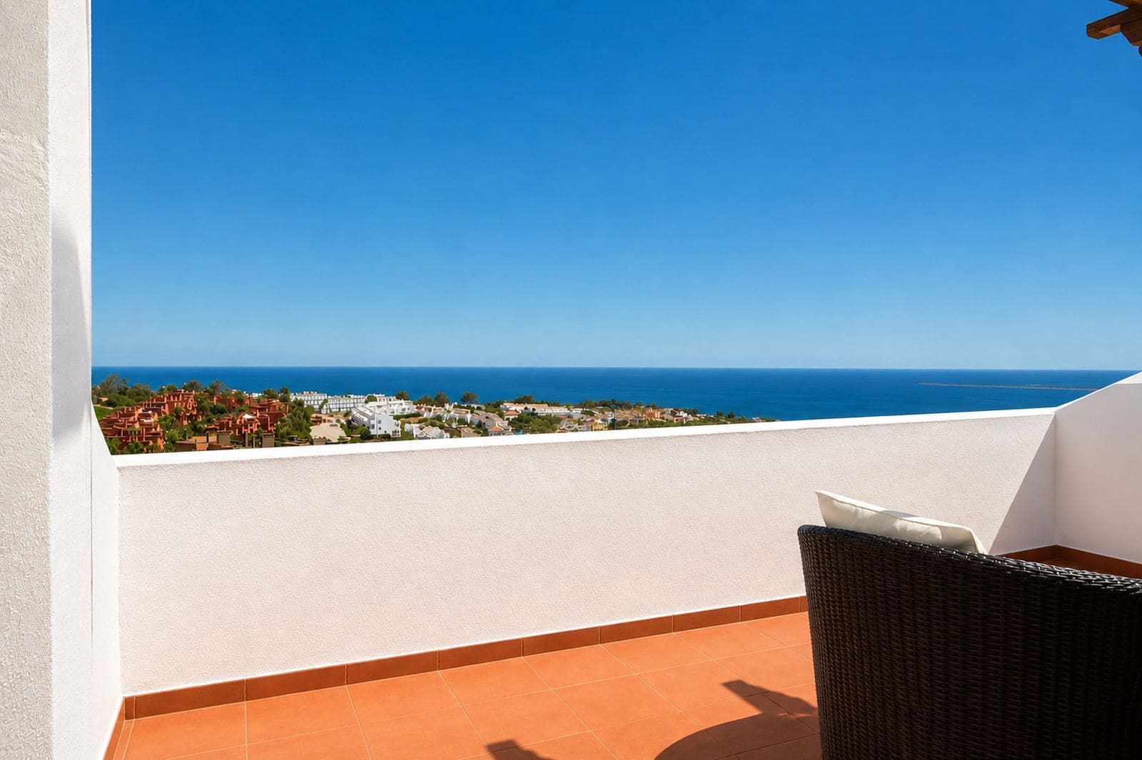 4 bedroom Townhouse for sale in Manilva - € 670,000 (Ref: 10051462)