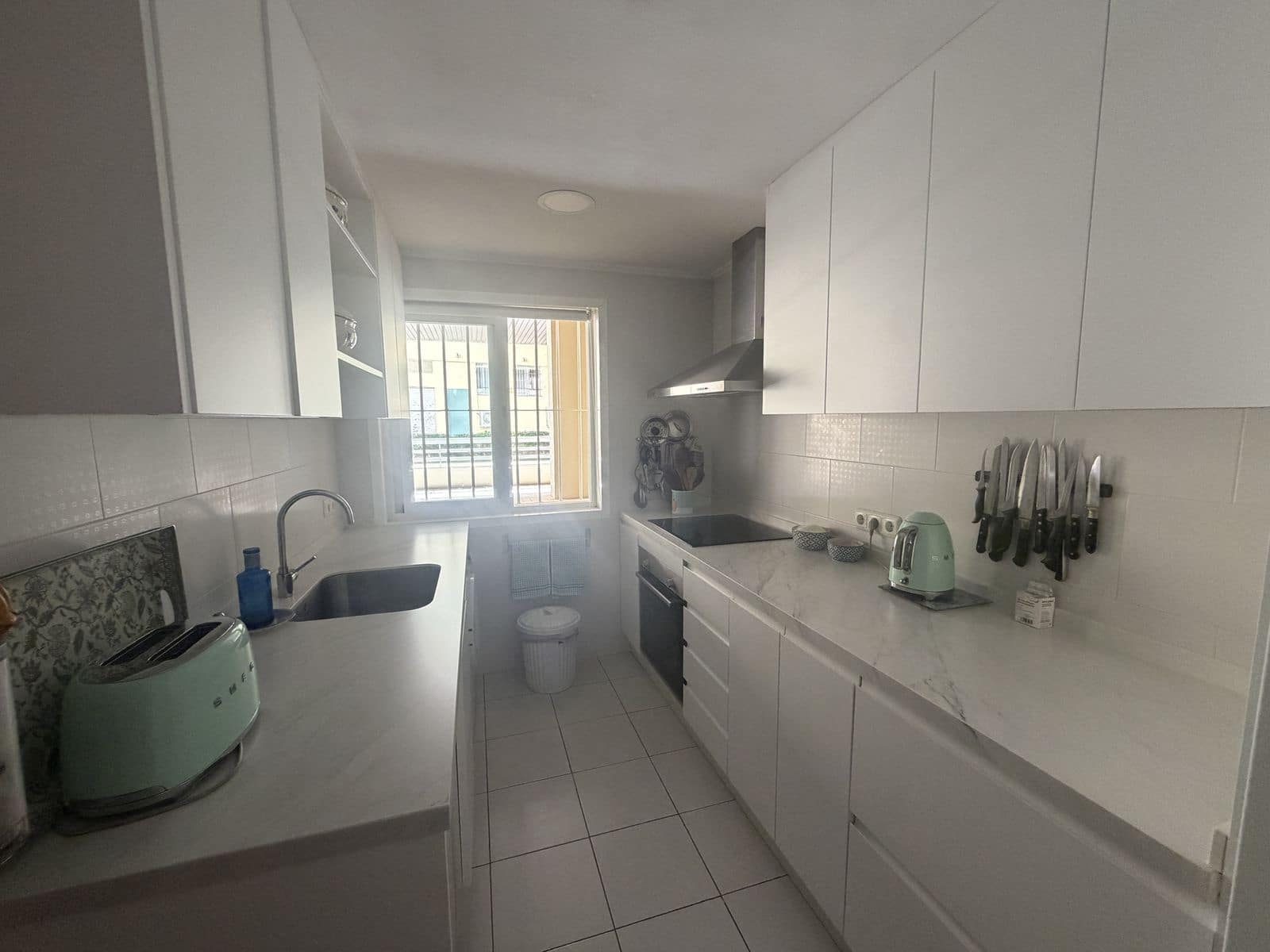 3 bedroom Apartment for sale in Marbella - € 995,000 (Ref: 10051470)