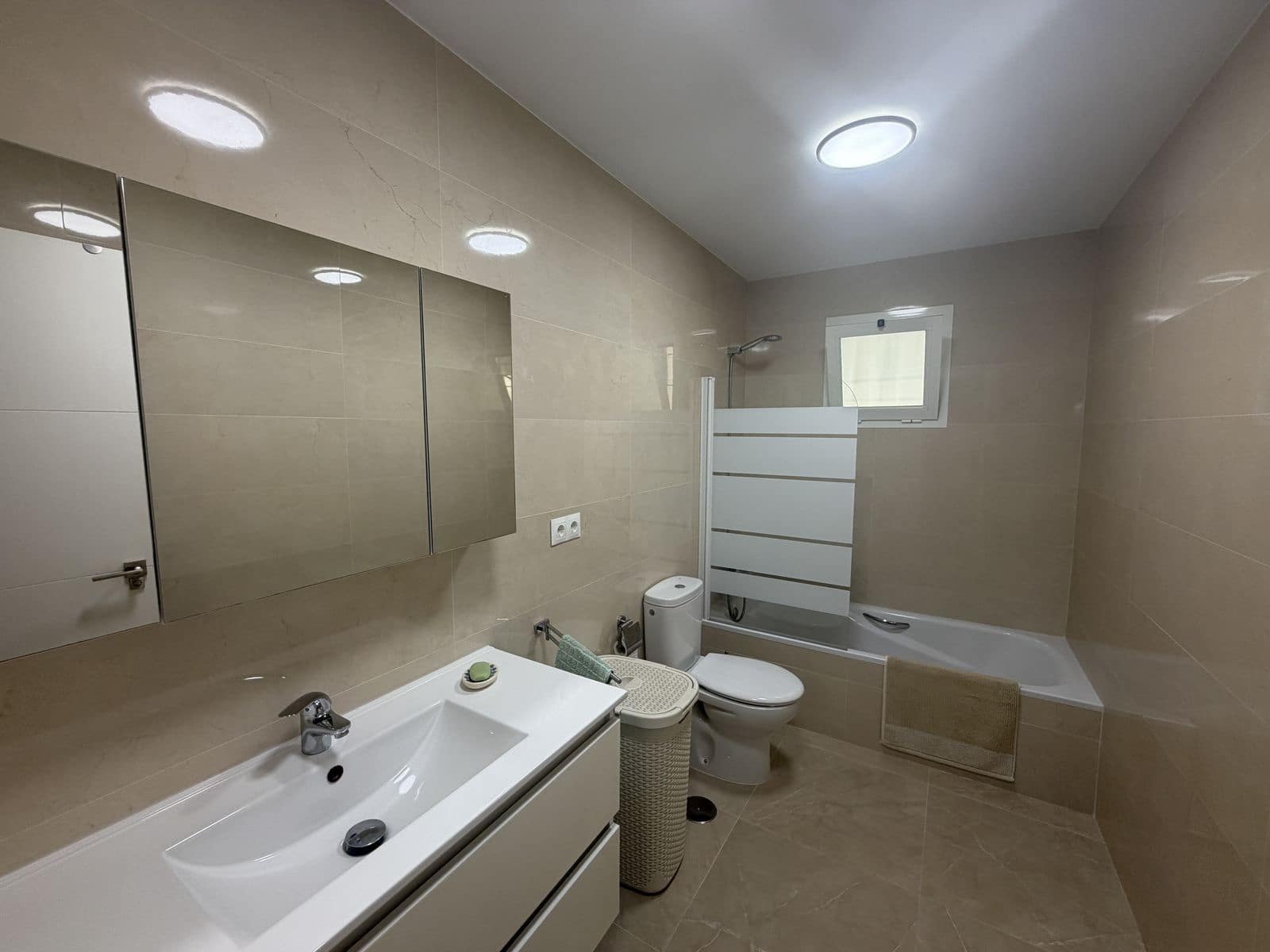 3 bedroom Apartment for sale in Marbella - € 995,000 (Ref: 10051470)