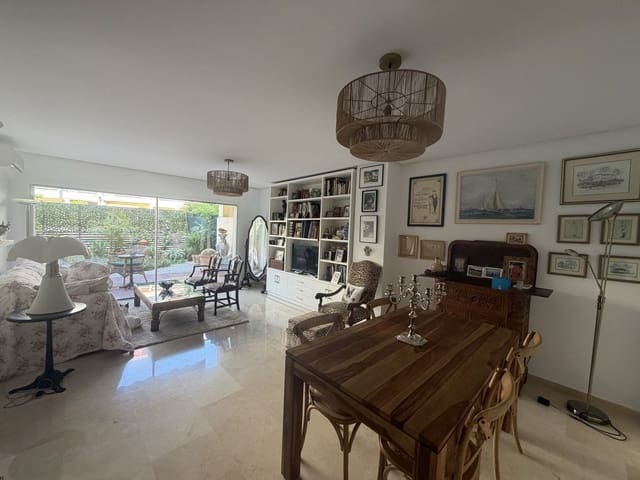 3 bedroom Apartment for sale in Marbella - € 995,000 (Ref: 10051470)