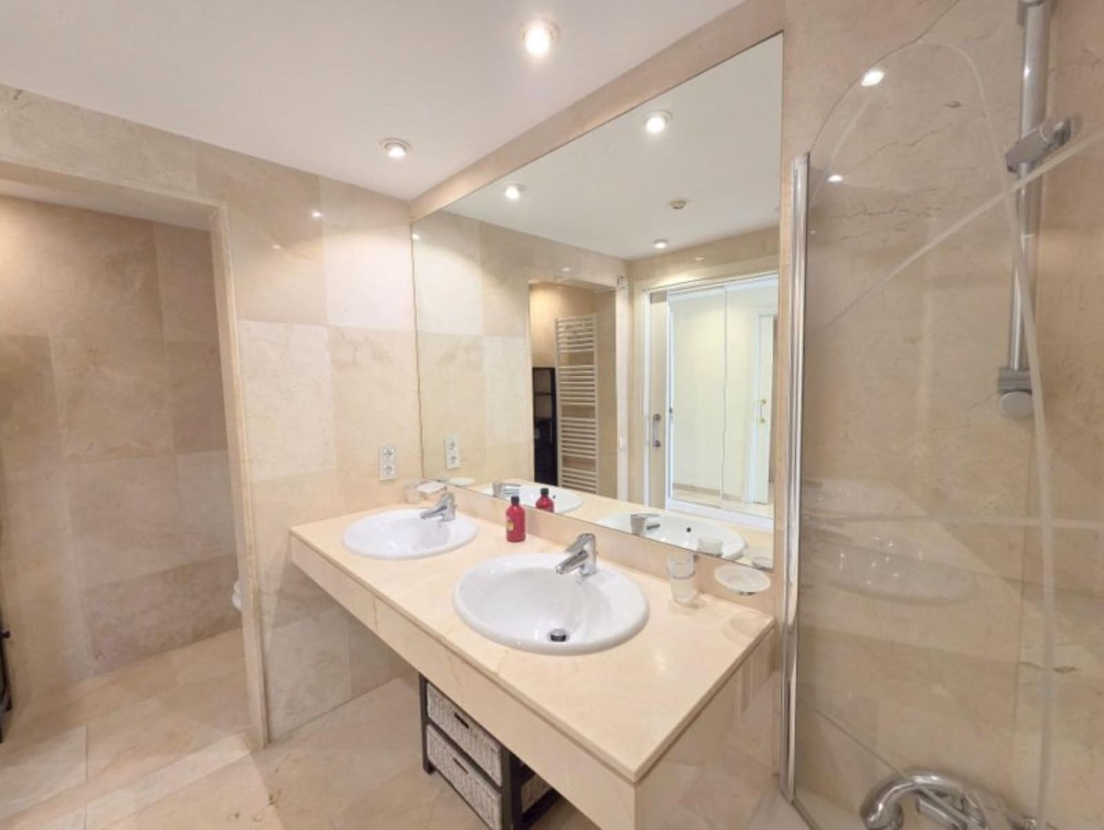 3 sovrum Lägenhet till salu i La Duquesa / Puerto de la Duquesa - 750 000 € (Ref: 10051472)
