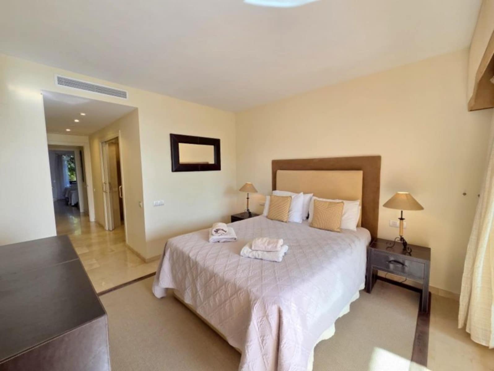 3 sovrum Lägenhet till salu i La Duquesa / Puerto de la Duquesa - 750 000 € (Ref: 10051472)