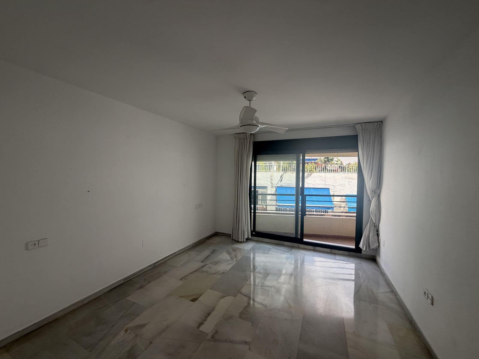 2 makuuhuone Huoneisto myytävänä paikassa Marbella - 500 000 € (Ref: 10051473)