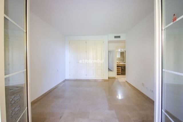 3 Zimmer Apartment zu verkaufen in Nueva Andalucia, Marbella - 900.000 € (Ref: 10051474)