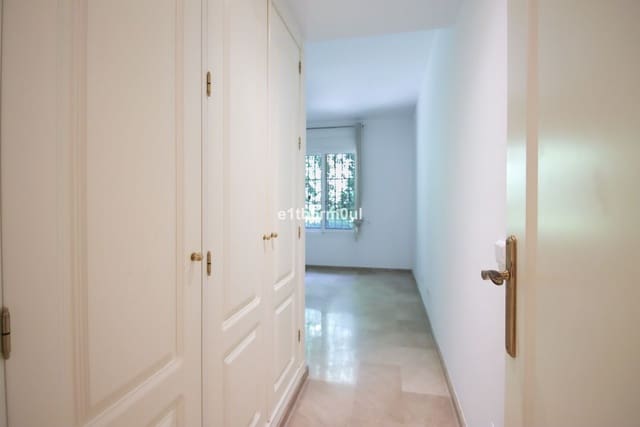3 Zimmer Apartment zu verkaufen in Nueva Andalucia, Marbella - 900.000 € (Ref: 10051474)