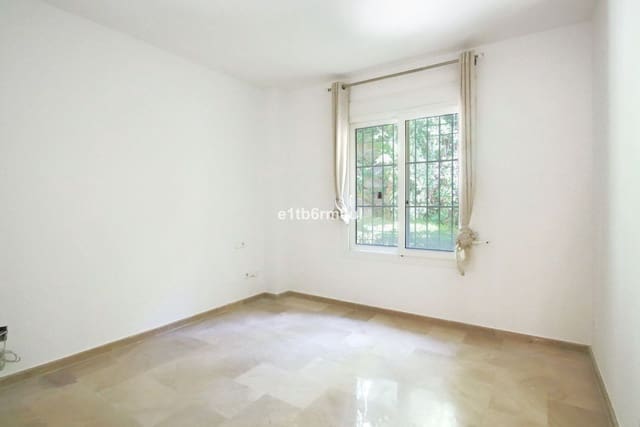 3 Zimmer Apartment zu verkaufen in Nueva Andalucia, Marbella - 900.000 € (Ref: 10051474)