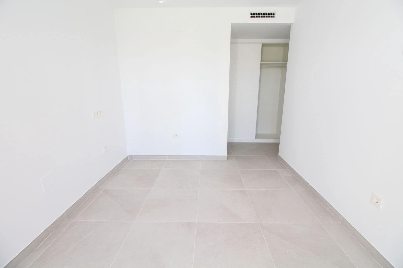 2 bedroom Apartment for sale in La Cala de Mijas - € 430,000 (Ref: 10051479)