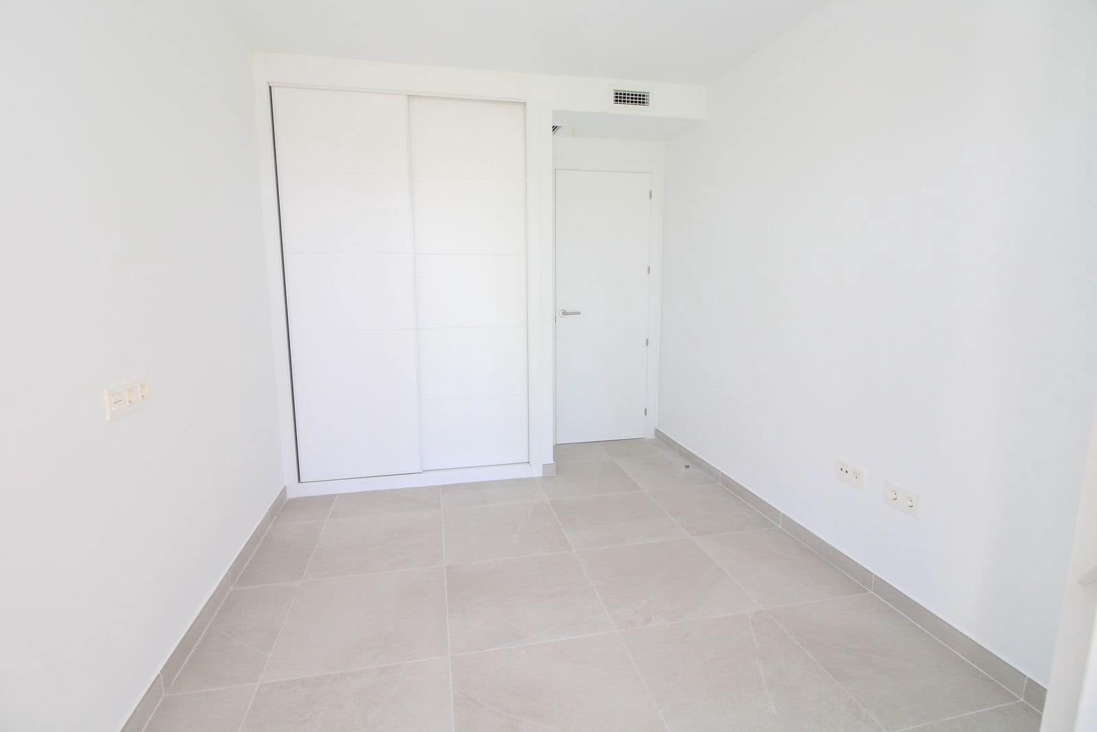 2 bedroom Apartment for sale in La Cala de Mijas - € 430,000 (Ref: 10051479)