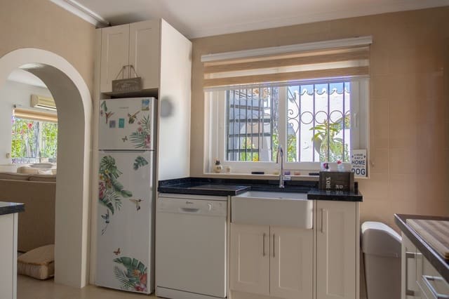 3 soverom Villa til salgs i Estepona - € 825 000 (Ref: 10051482)