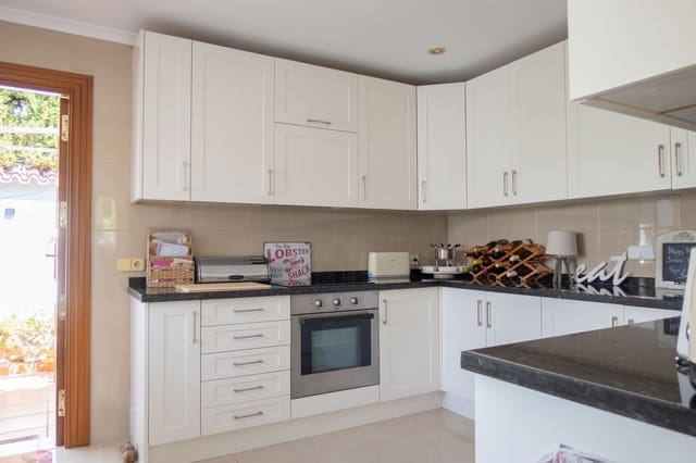 3 soverom Villa til salgs i Estepona - € 825 000 (Ref: 10051482)